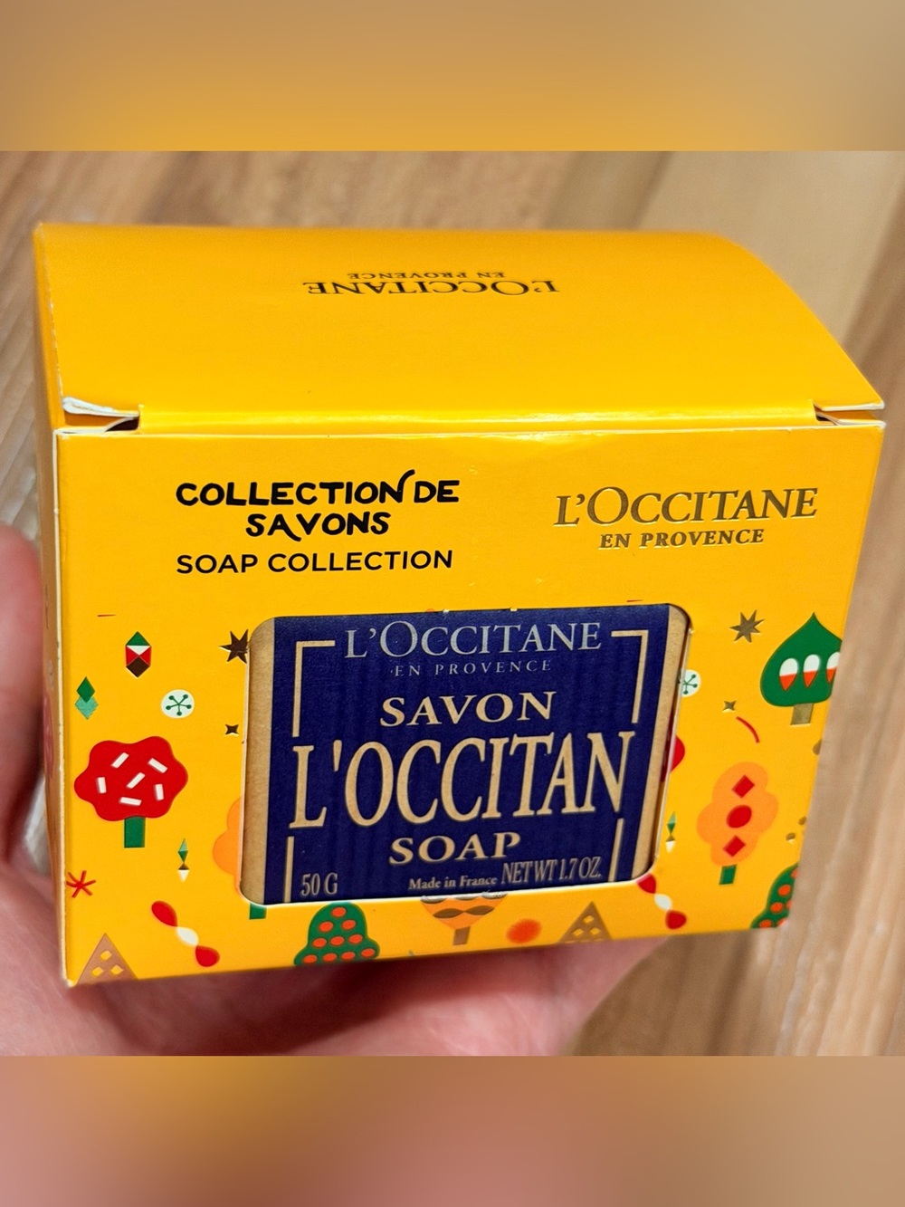 L'OCCITANE Assorted Mini Soaps Set - Picture 3 of 4